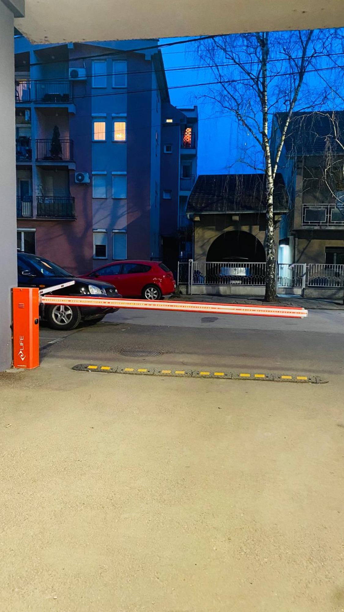 Family Home Nis , Free Parking 외부 사진